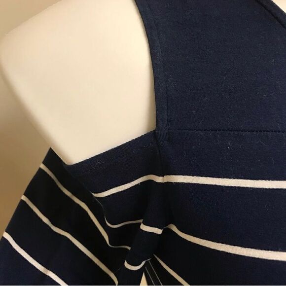 🔮 VINCE CAMUTO | Navy Striped Cold Shoulder Top Size Small - Picture 2 of 4